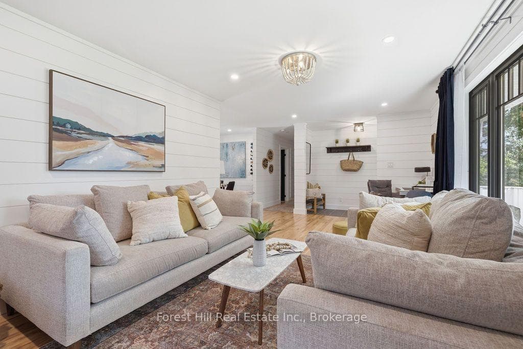 415 Wellington Street photo 14