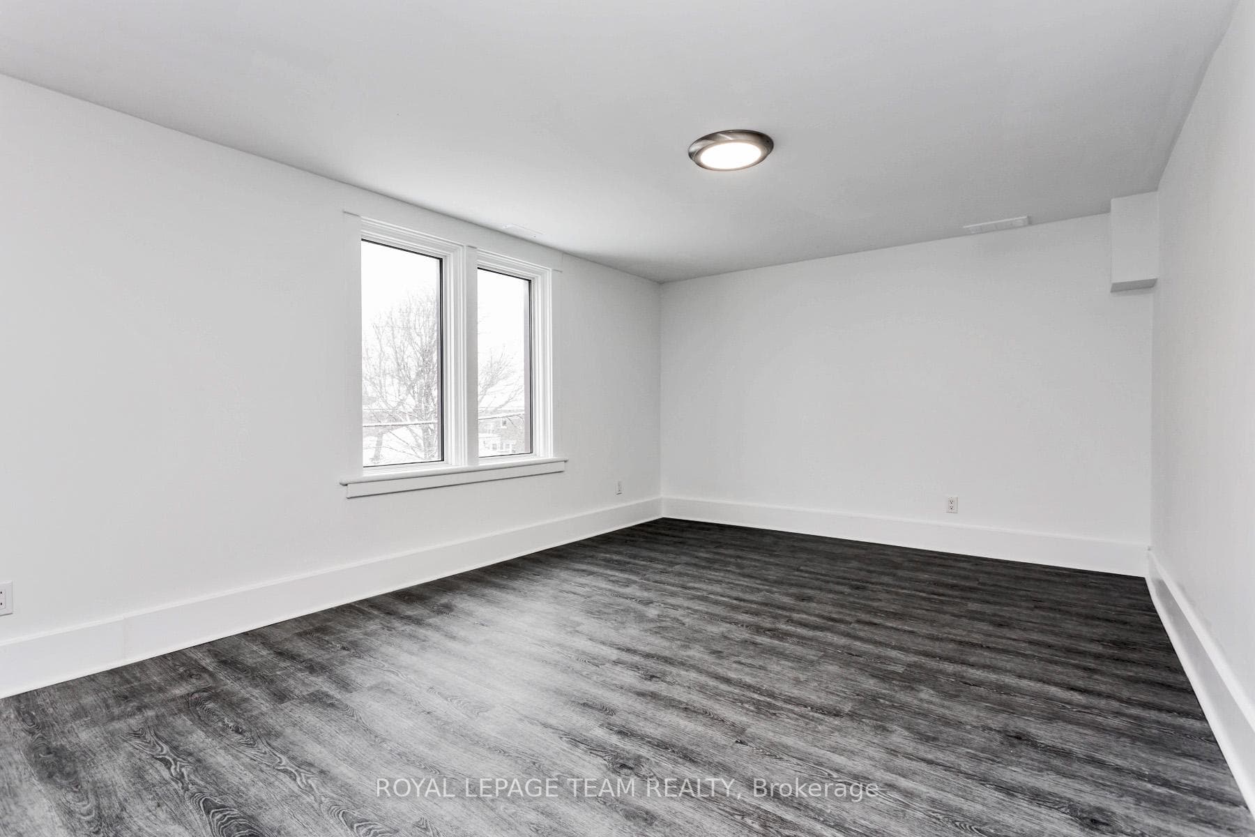 790 Bronson Avenue photo 16