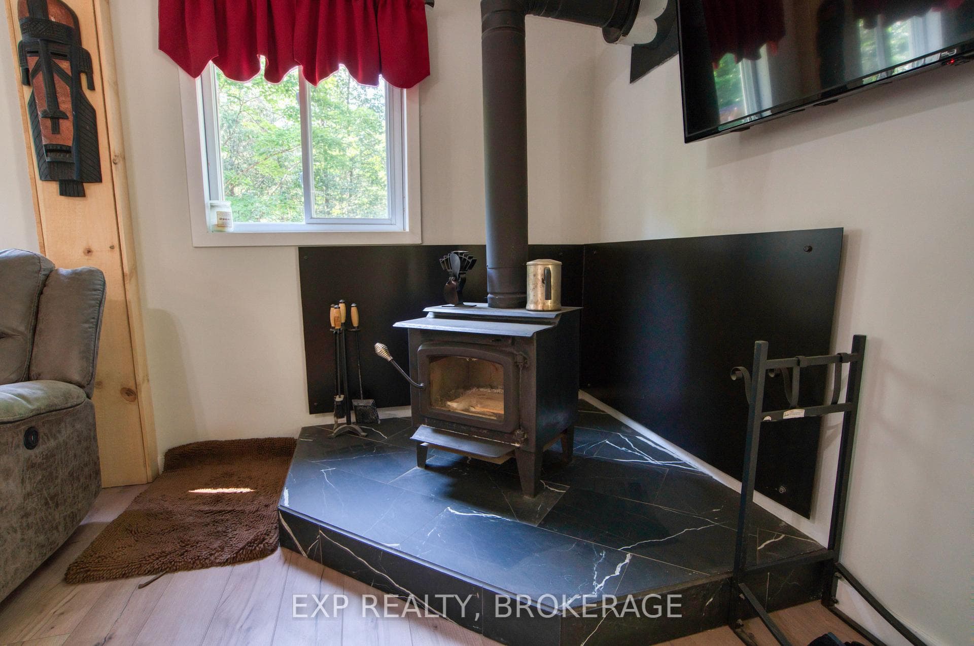1427 LEWIS Road photo 12