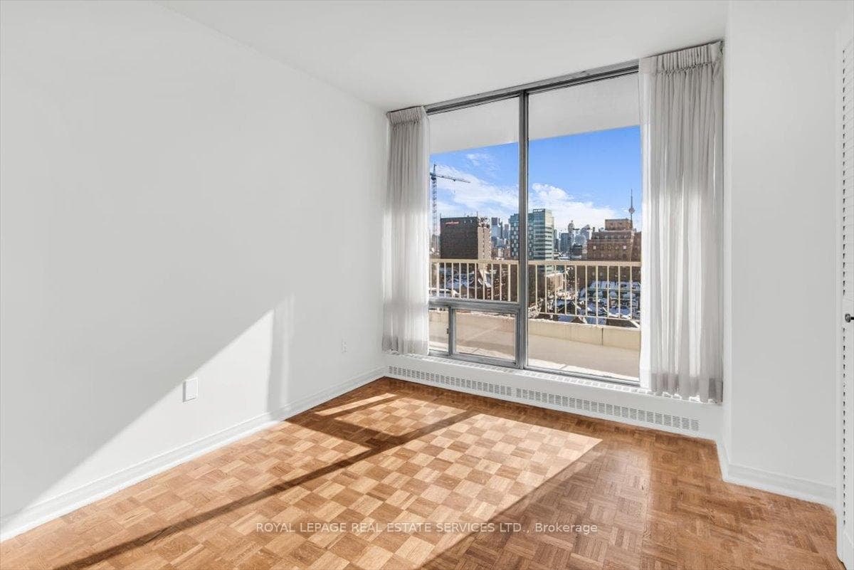 190 St George Street Unit 1005 photo 11