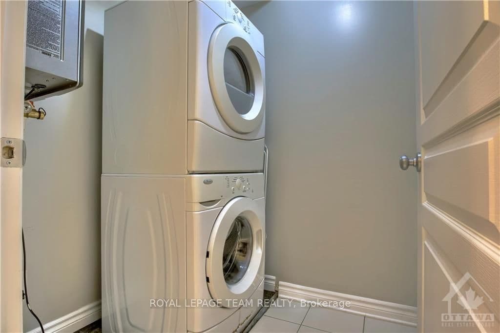 220 LEATHER LEAF Terrace photo 15