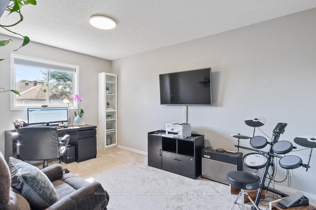 33 Zachary Drive photo 23