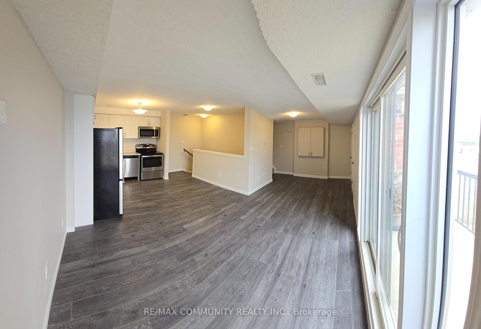 1696 Fischer Hallman Road Unit B photo 5