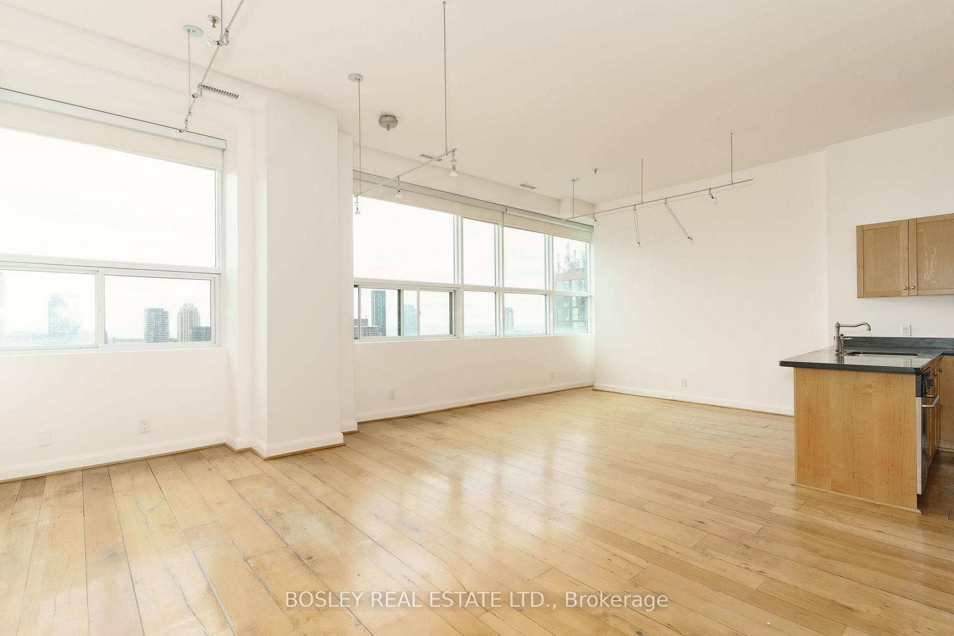 700 King Street Unit 1212 photo 15