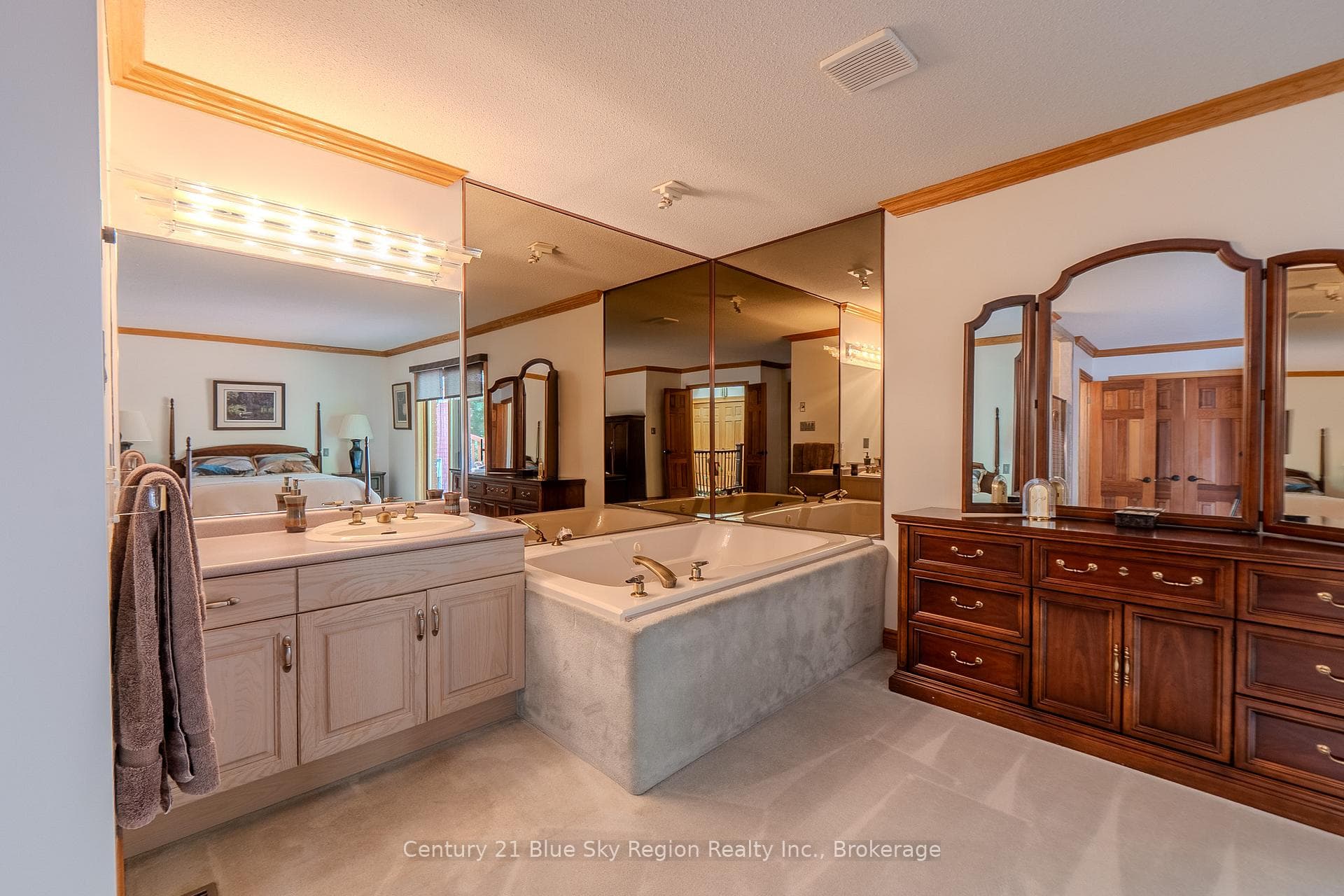 Ensuite
