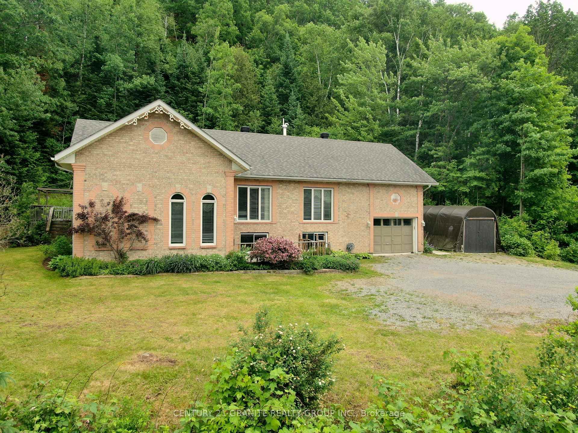 257 Hastings Street photo 9