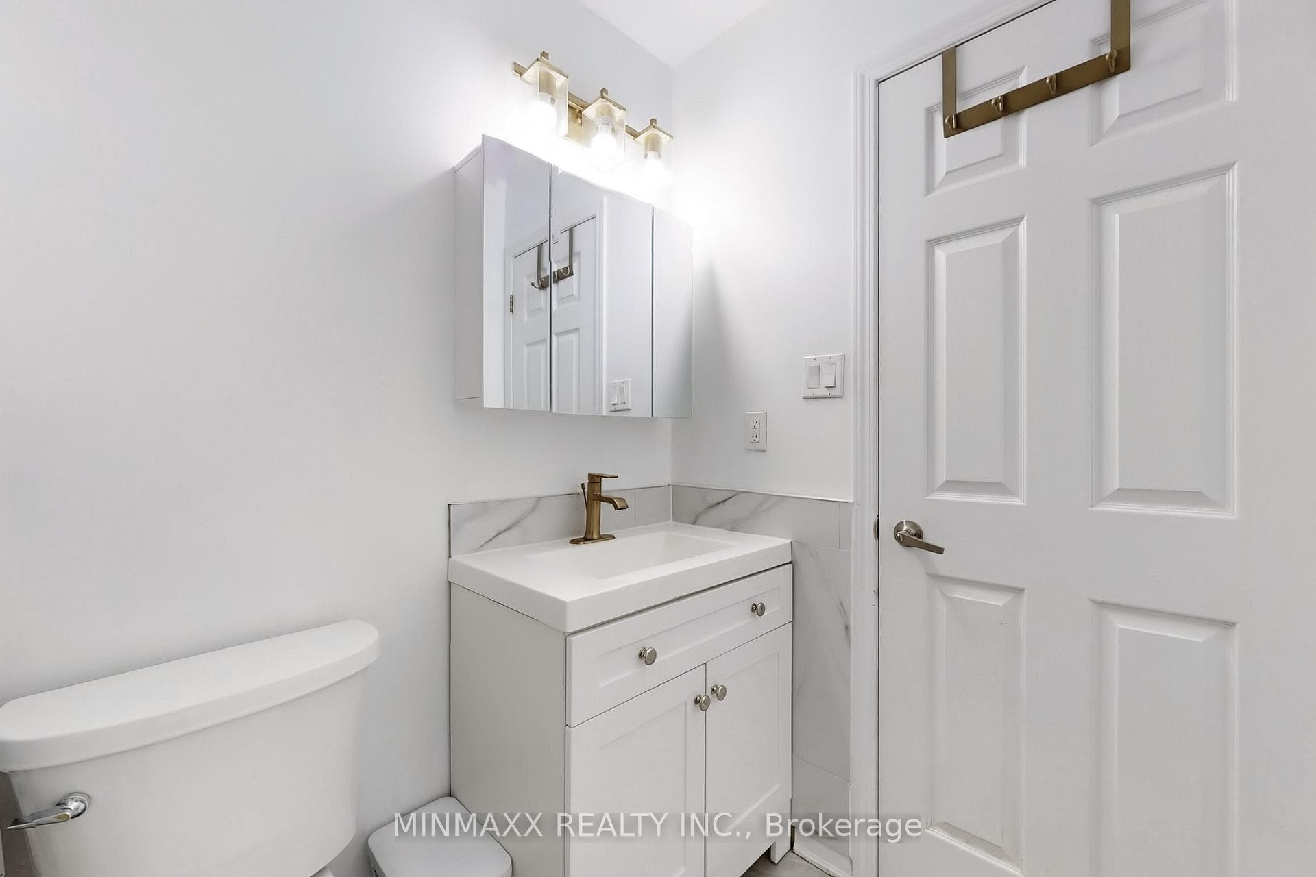 449 DALHOUSIE Gate photo 40