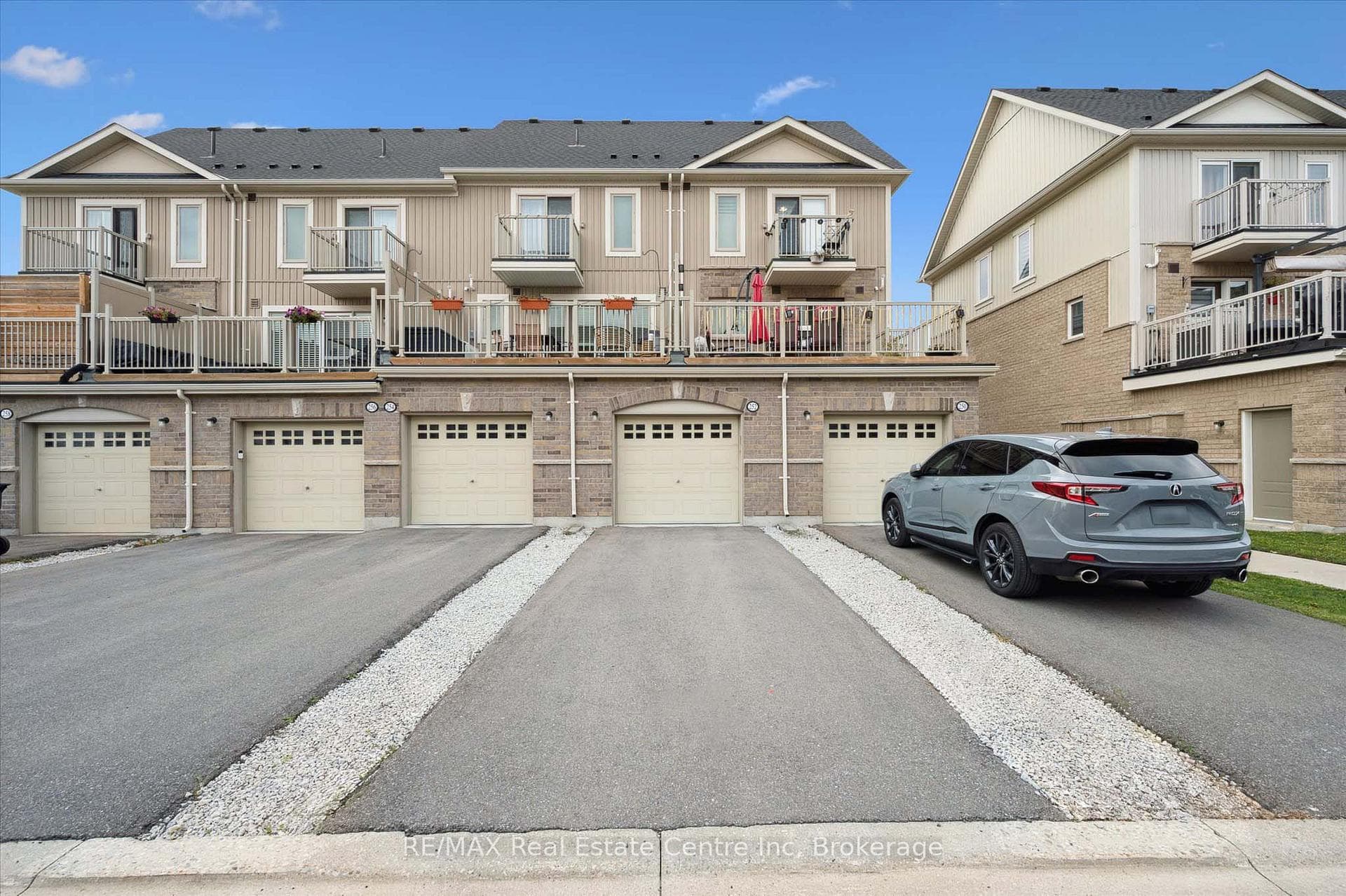 252 Law Drive photo 3