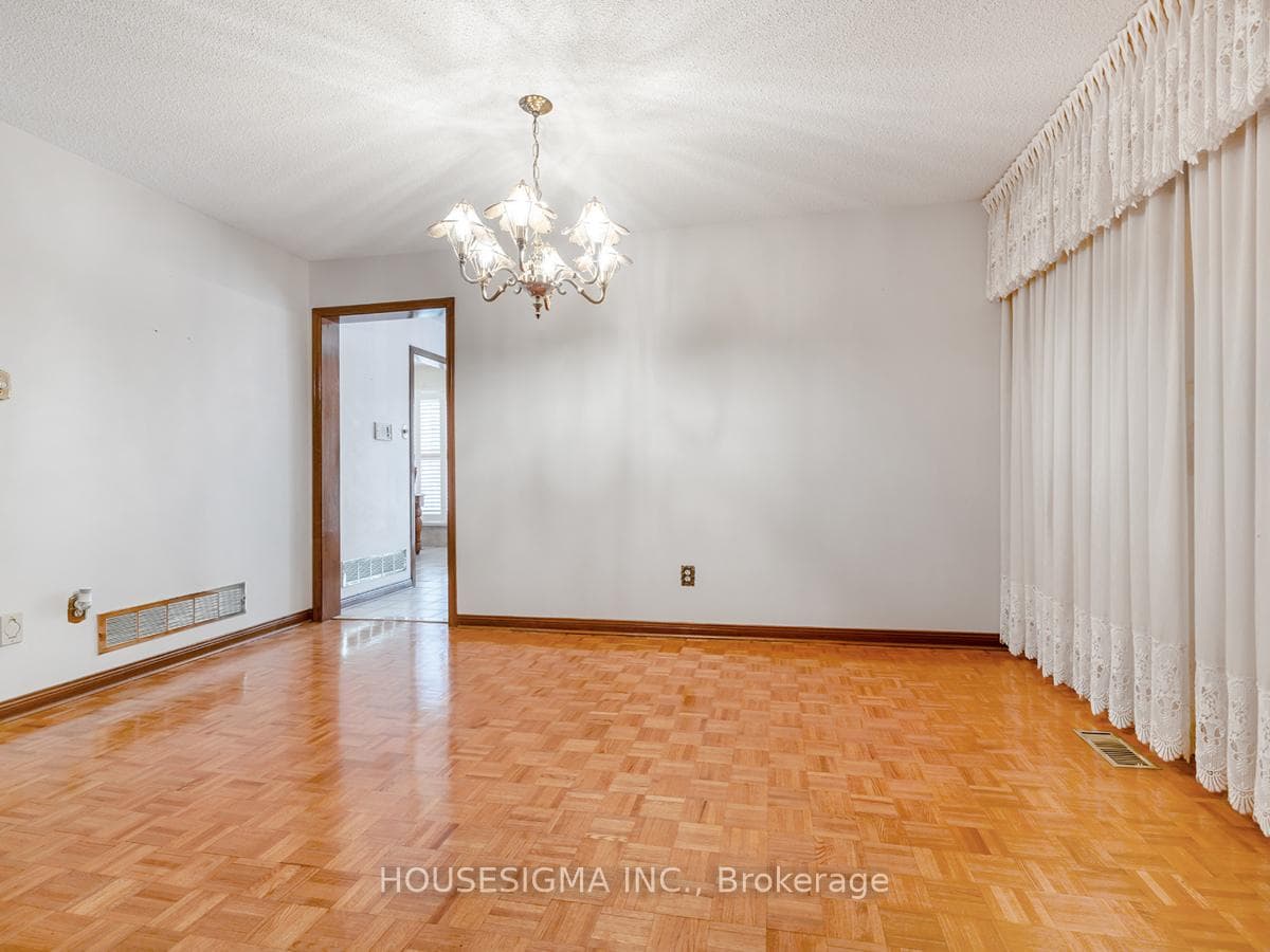 117 White Boulevard photo 17
