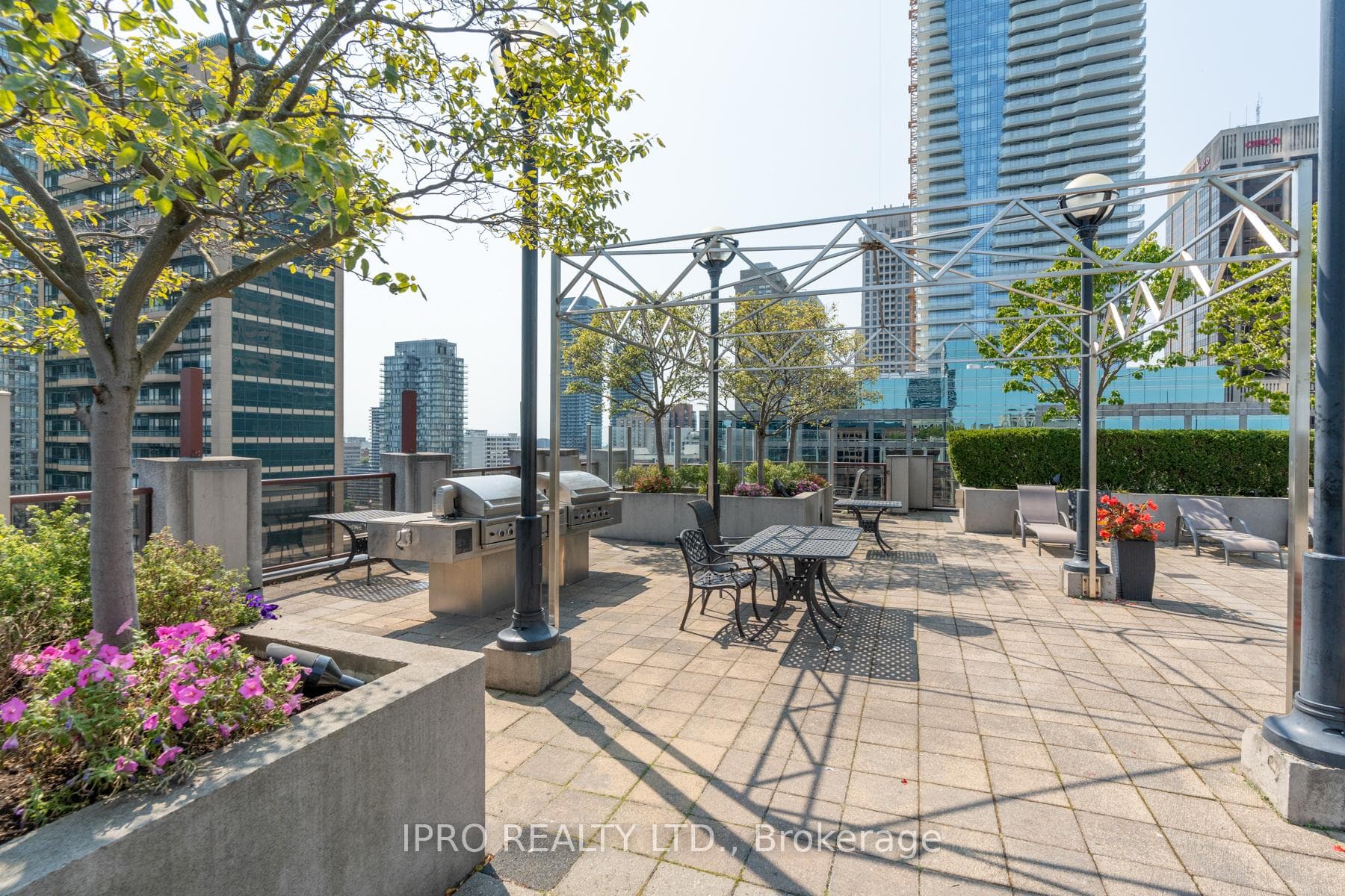85 Bloor Street Unit 604 photo 32