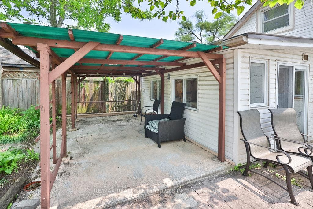 2439 Prospect Street photo 26