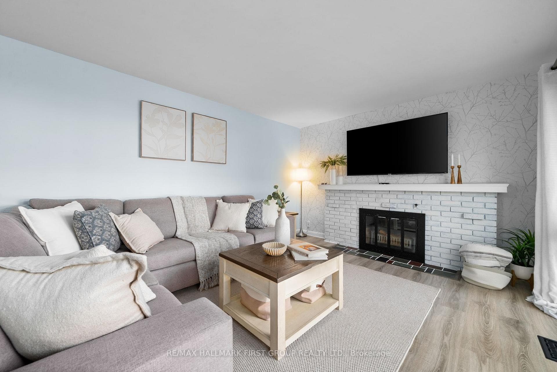 37 Elizabeth Crescent photo 13