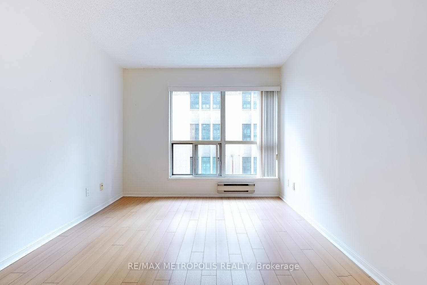 7 Carlton Street Unit 711 photo 17