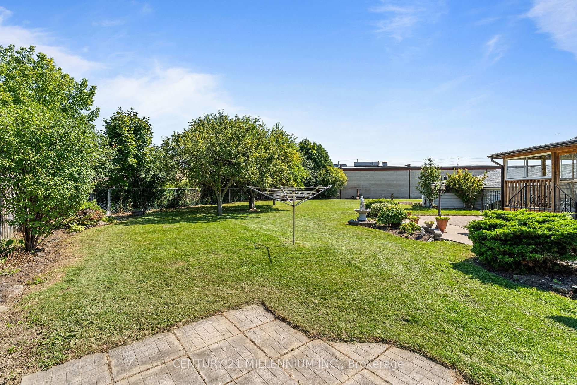12 Shirebrook Court photo 32