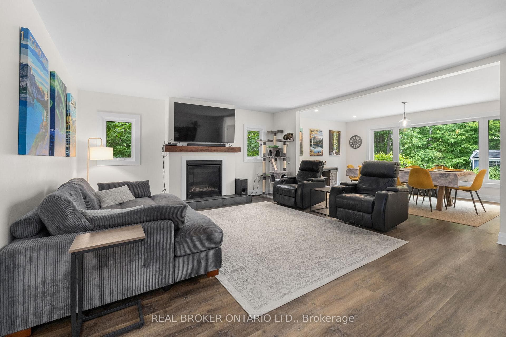 929 Bayview Drive photo 24