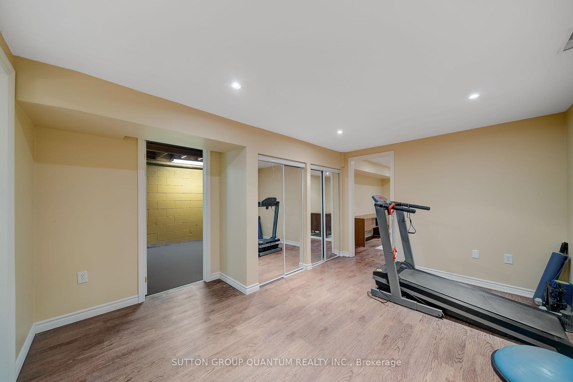 2076 Portway Avenue photo 29