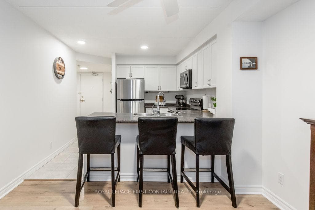 486 Laclie Street Unit 213 photo 8