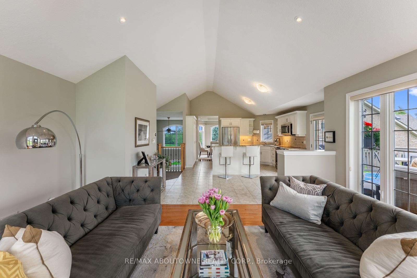 4 Reddington Drive Unit 3 photo 7