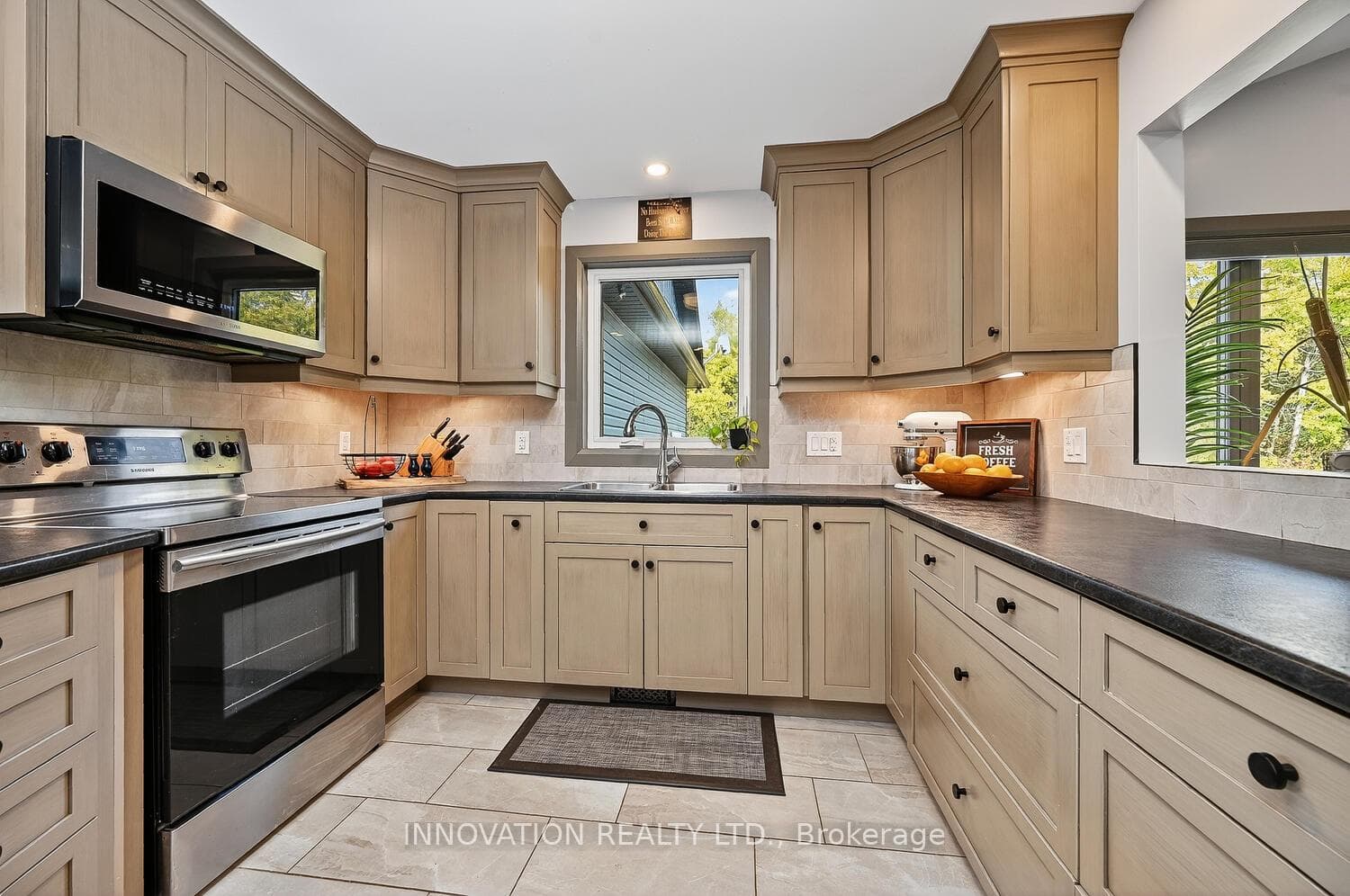 934 Maple Hill Road photo 9