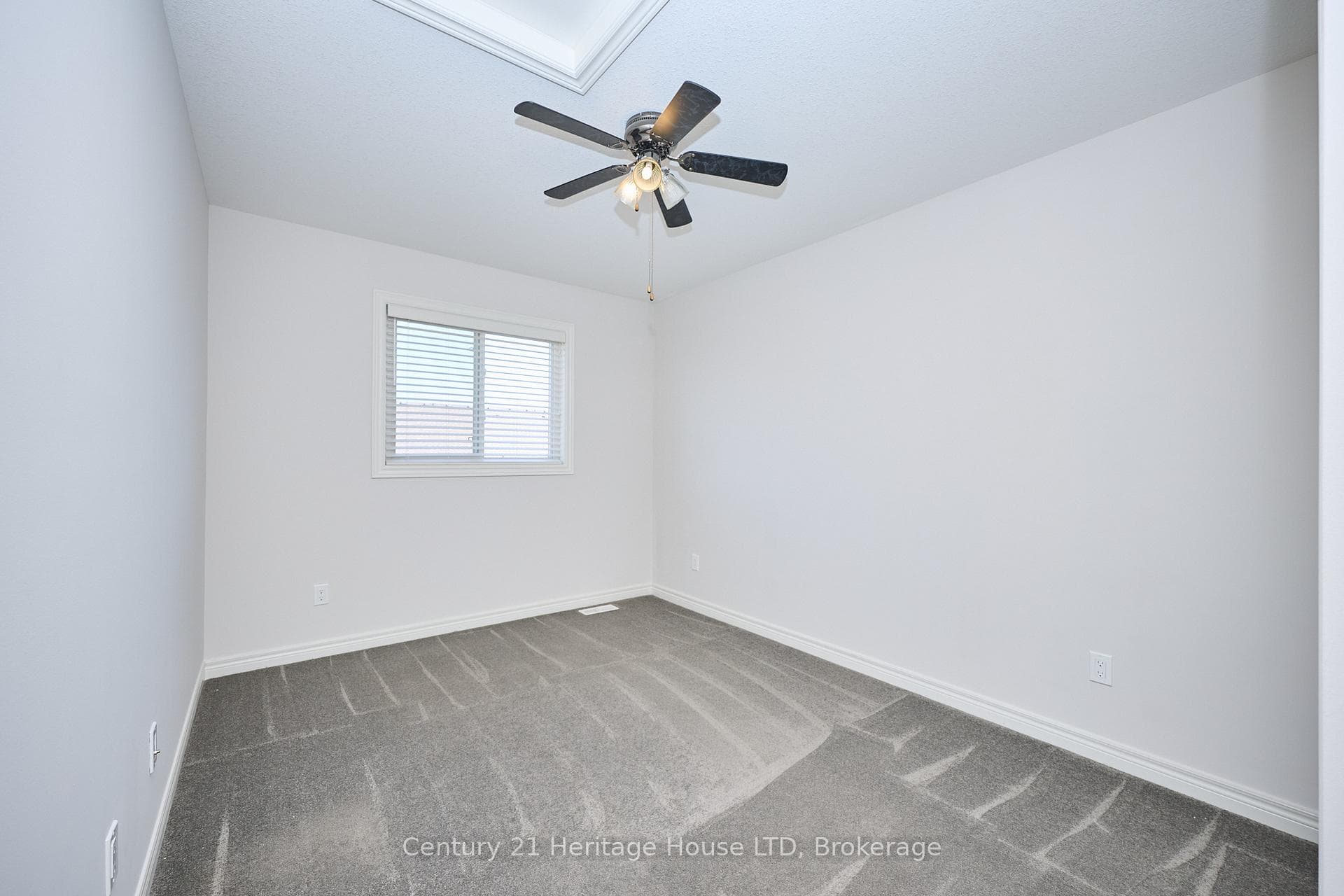 289 SILVERWOOD Avenue photo 30