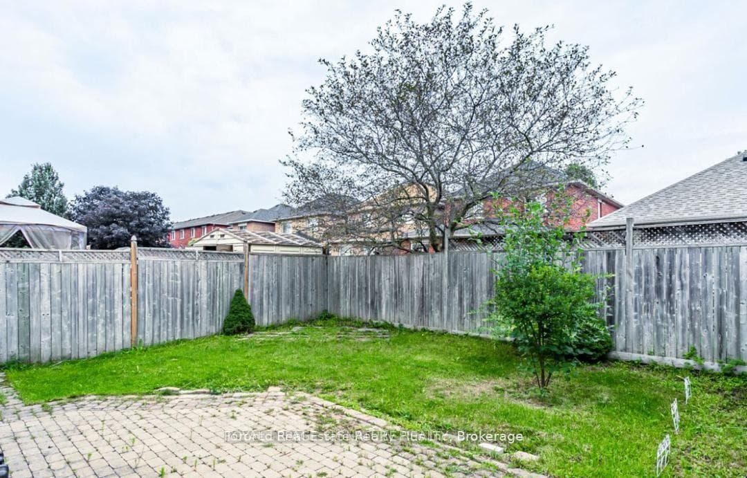 18 Preston Avenue photo 17