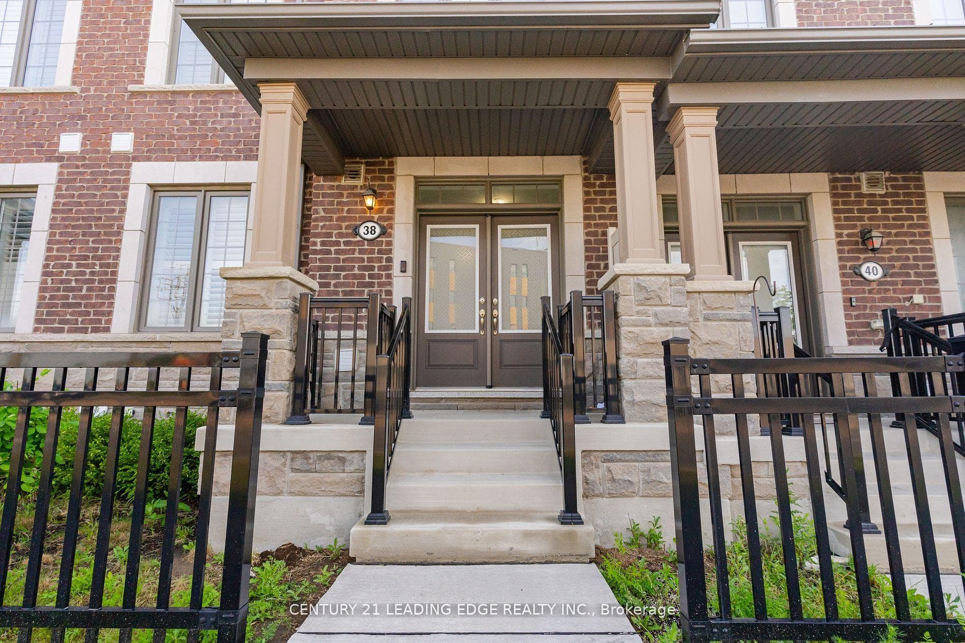 38 Fiesta Way photo 3