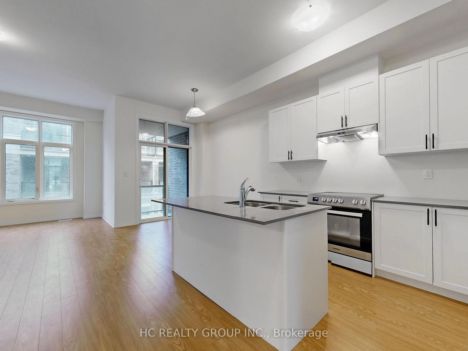 28 Millman Lane photo 8