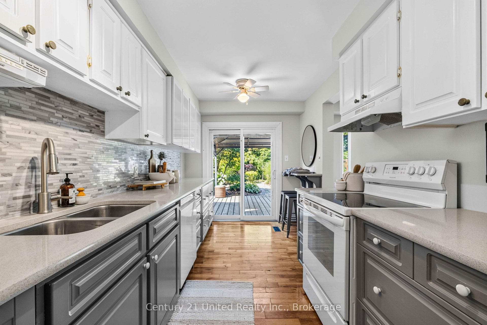 518 Reynolds Street photo 10