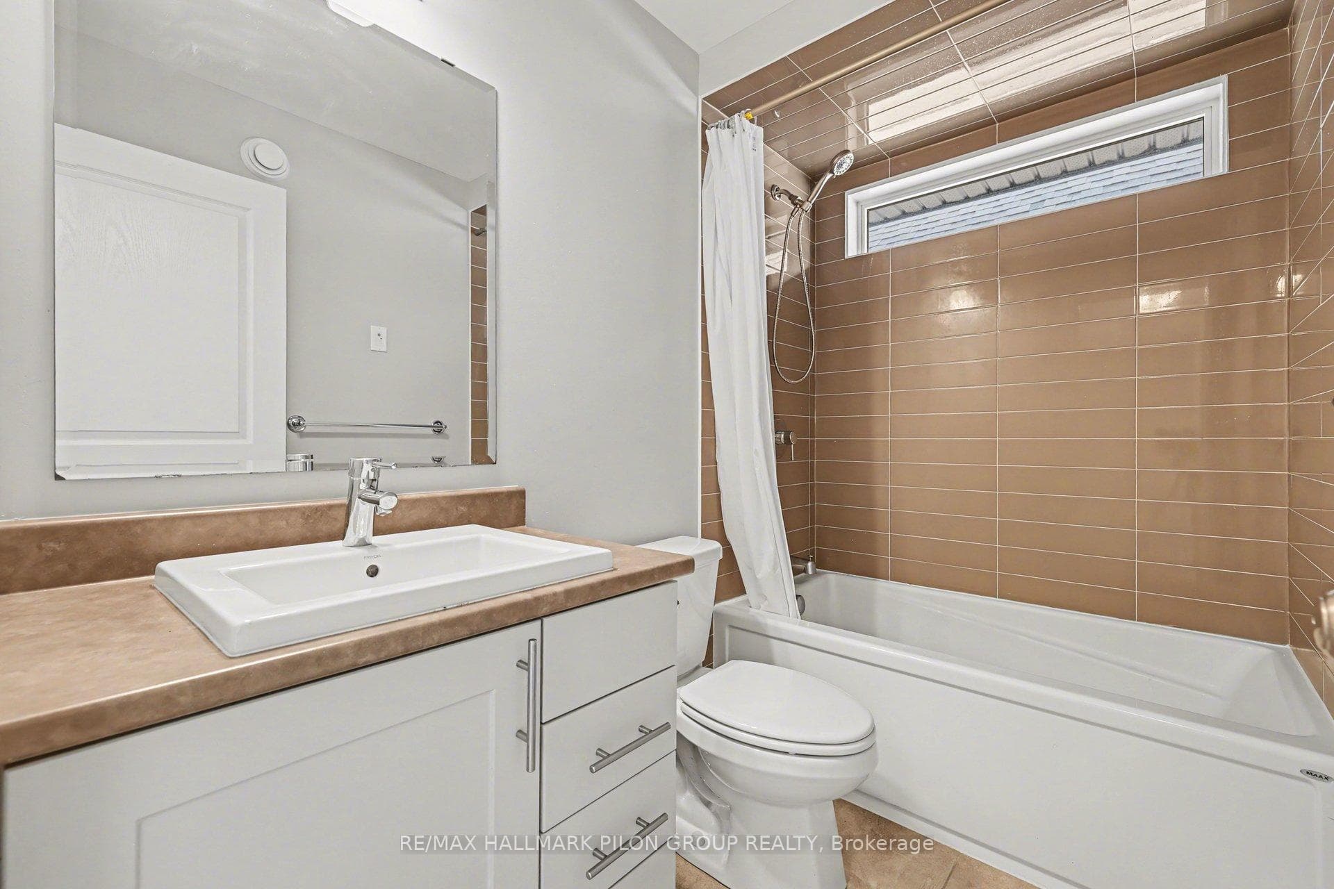 266 Shinleaf Crescent photo 17