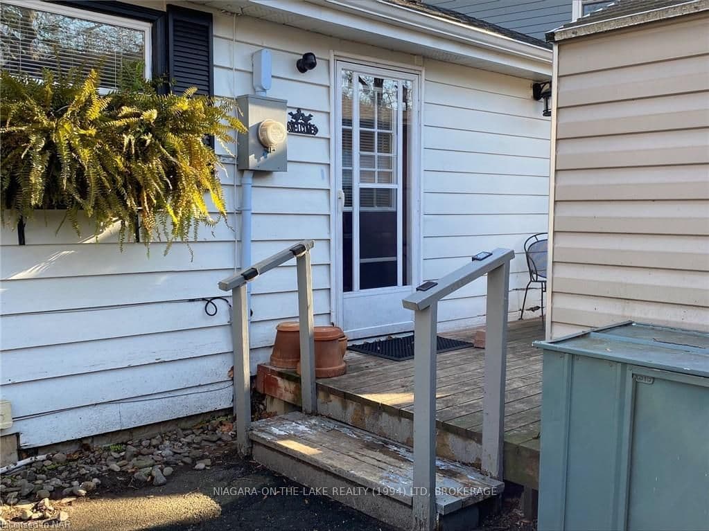 4 LUTHER Avenue photo 15