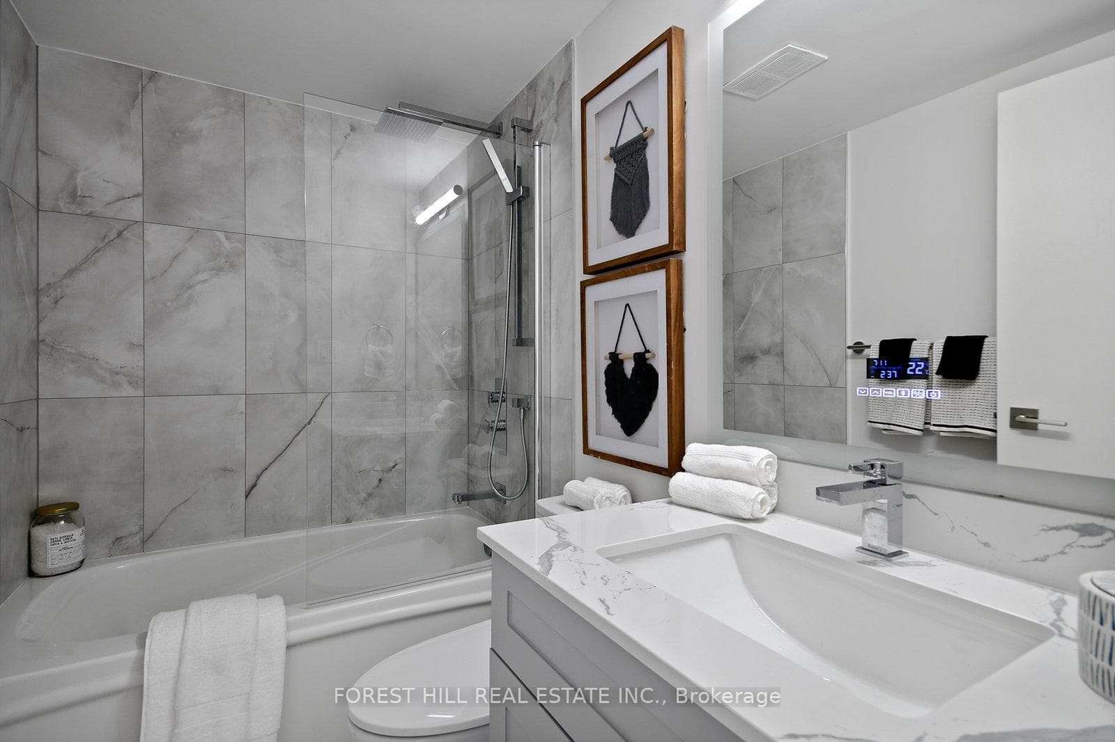 914 Yonge Street Unit 1604 photo 25