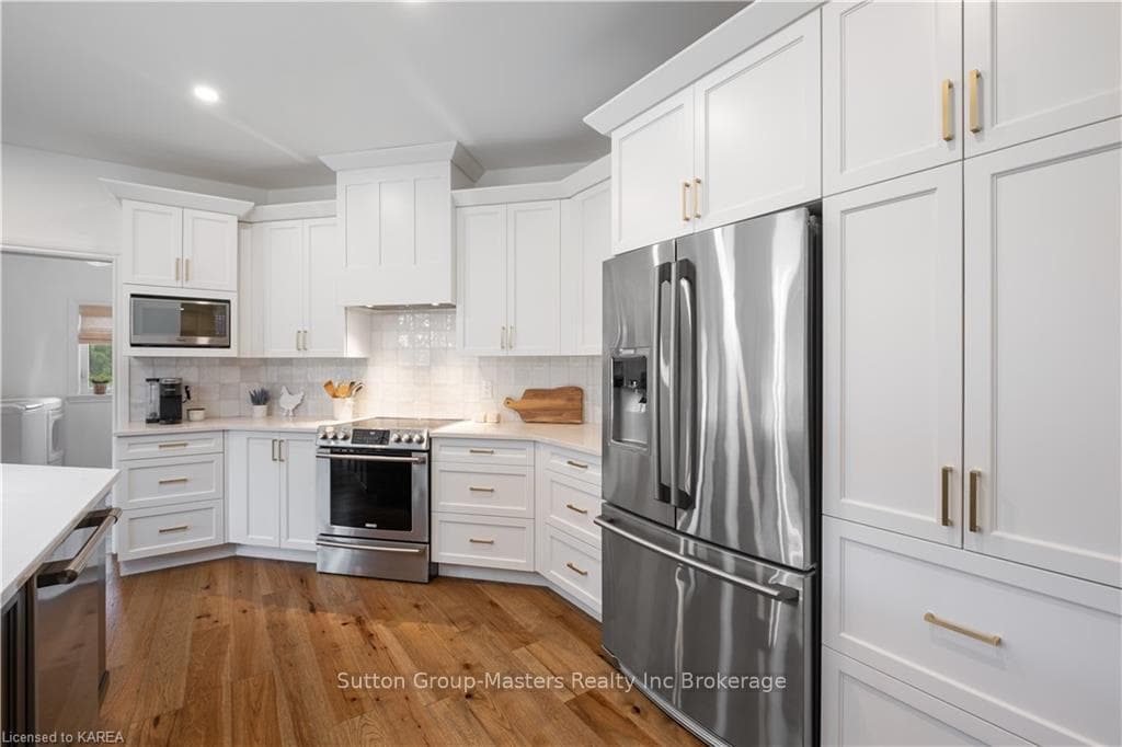 114 ERNEST Way photo 14