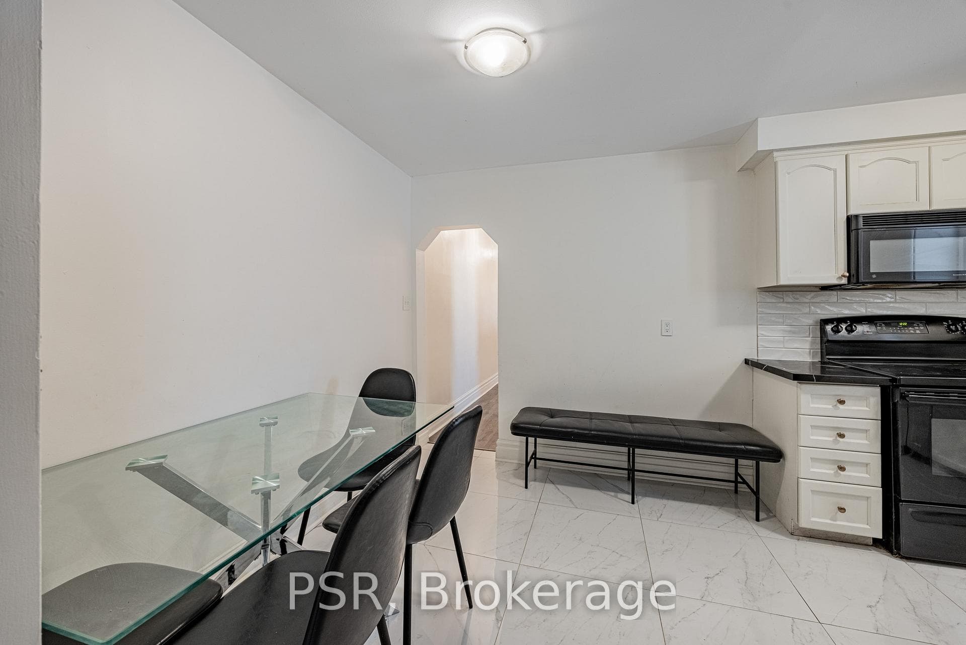 285 Robina Avenue photo 8