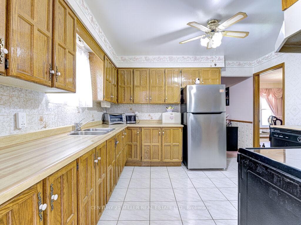 4252 Sugarbush Road photo 8