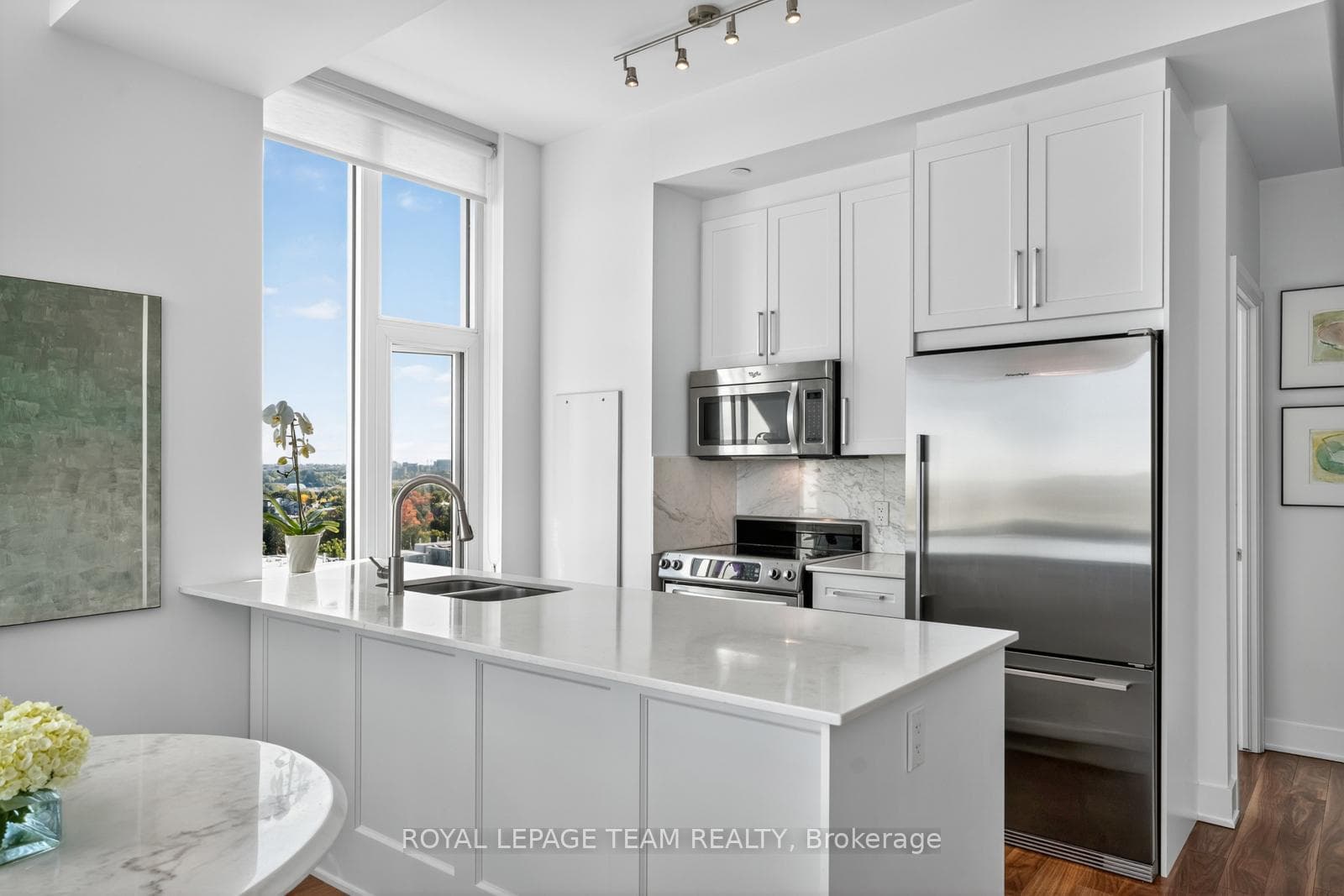 118 Holmwood Avenue Unit PH3 photo 21