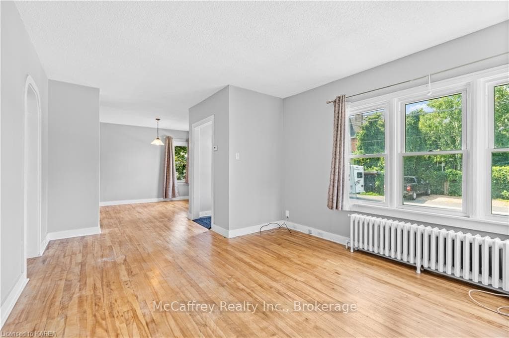 44 GRAHAM Street photo 6
