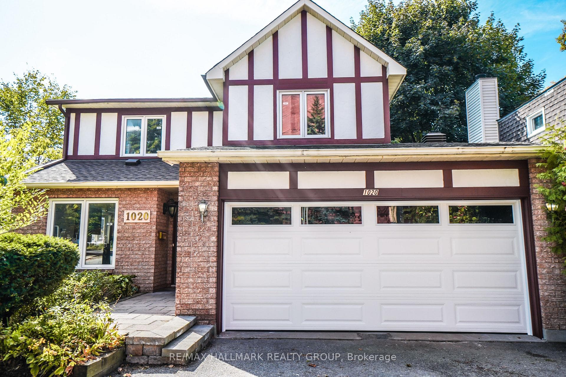 1020 Grenon Avenue photo 4