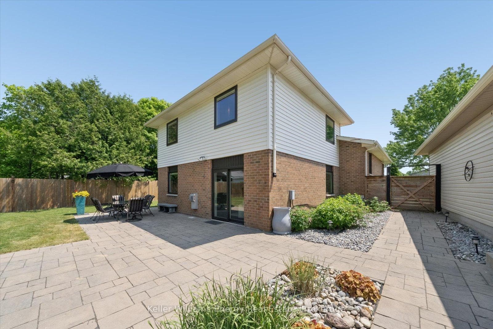 8280 Albert Court photo 35