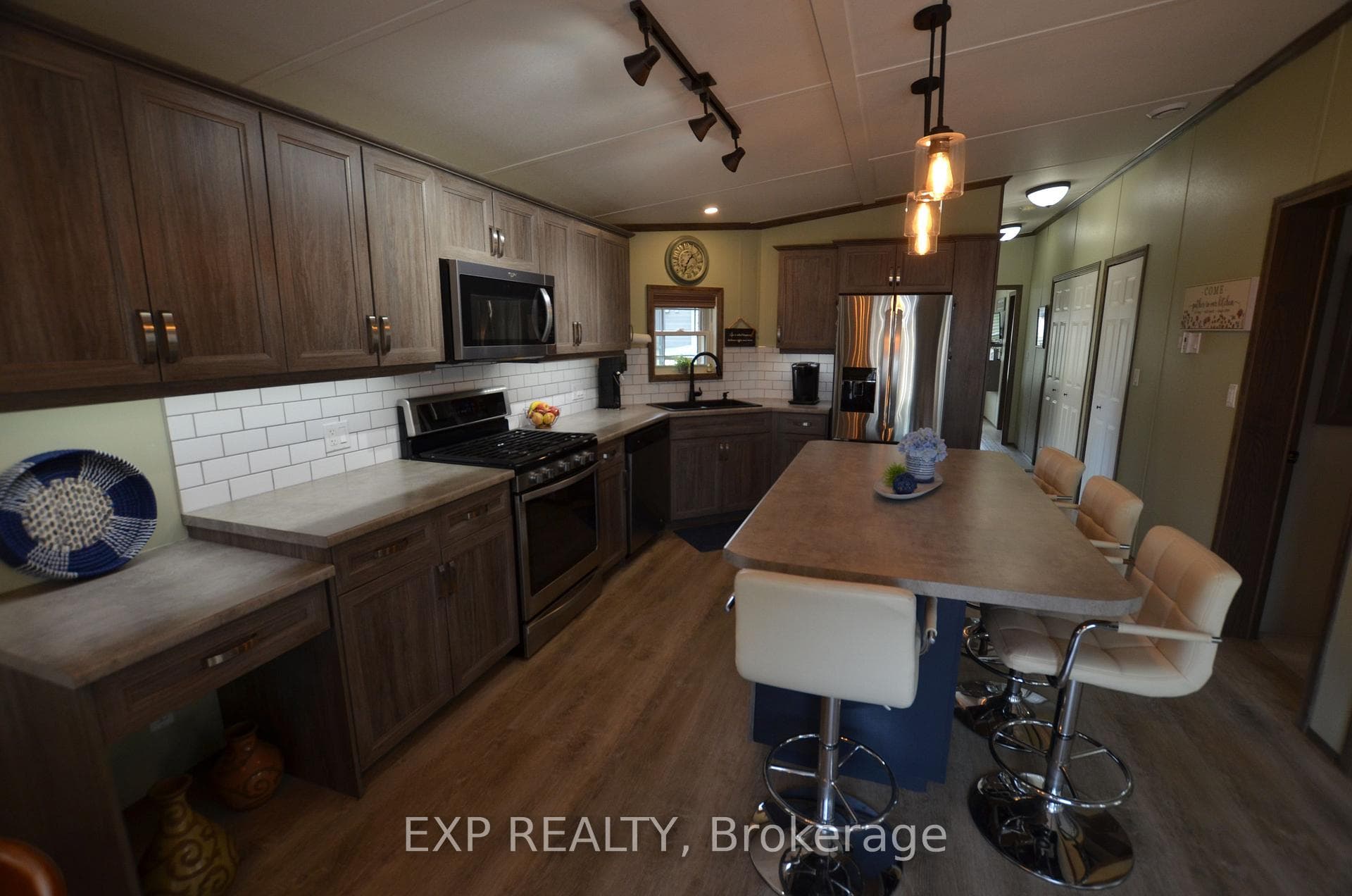 22790 Amiens Road Unit 103 photo 17