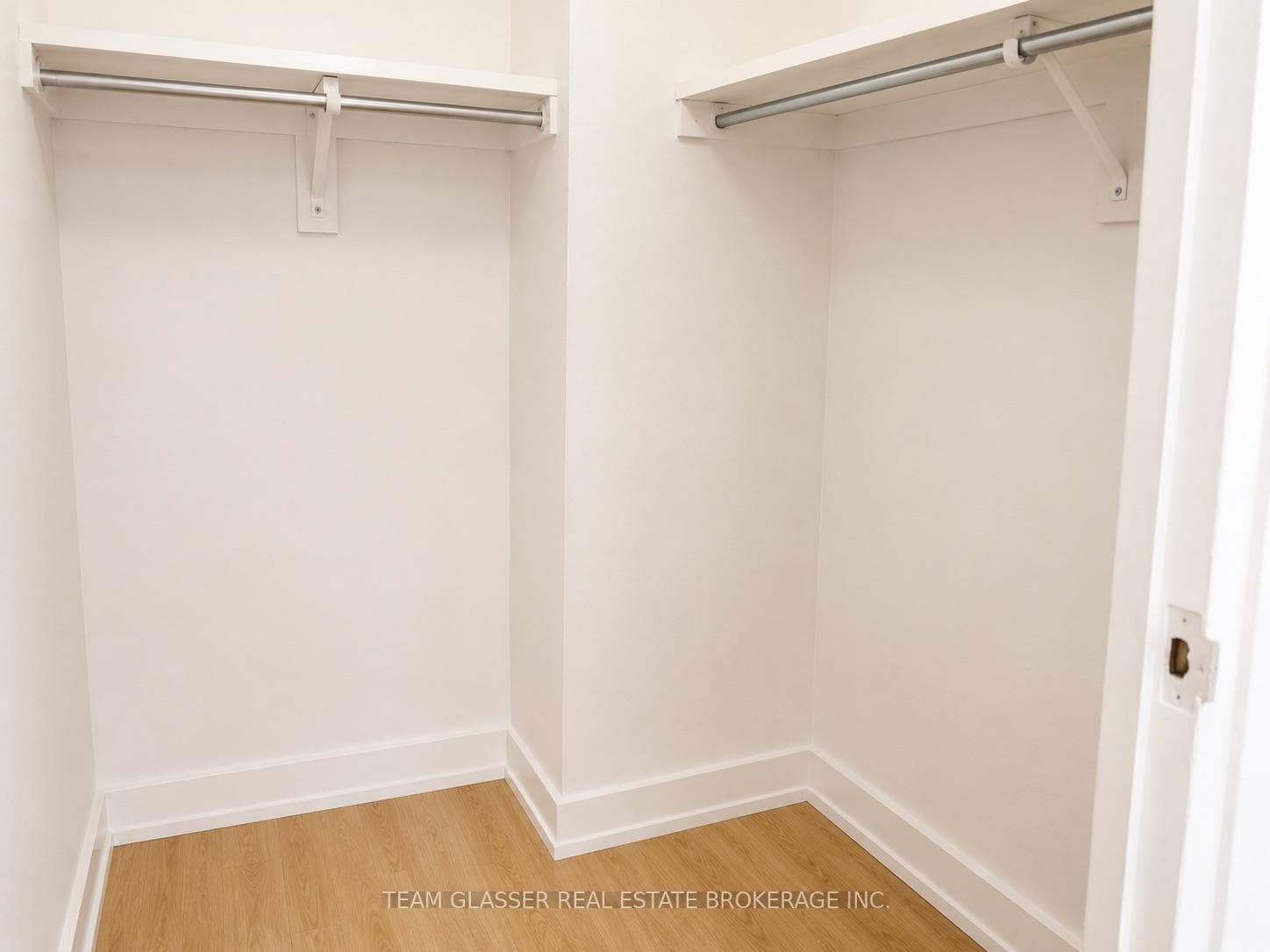 396 Queens Avenue Unit 506 photo 11