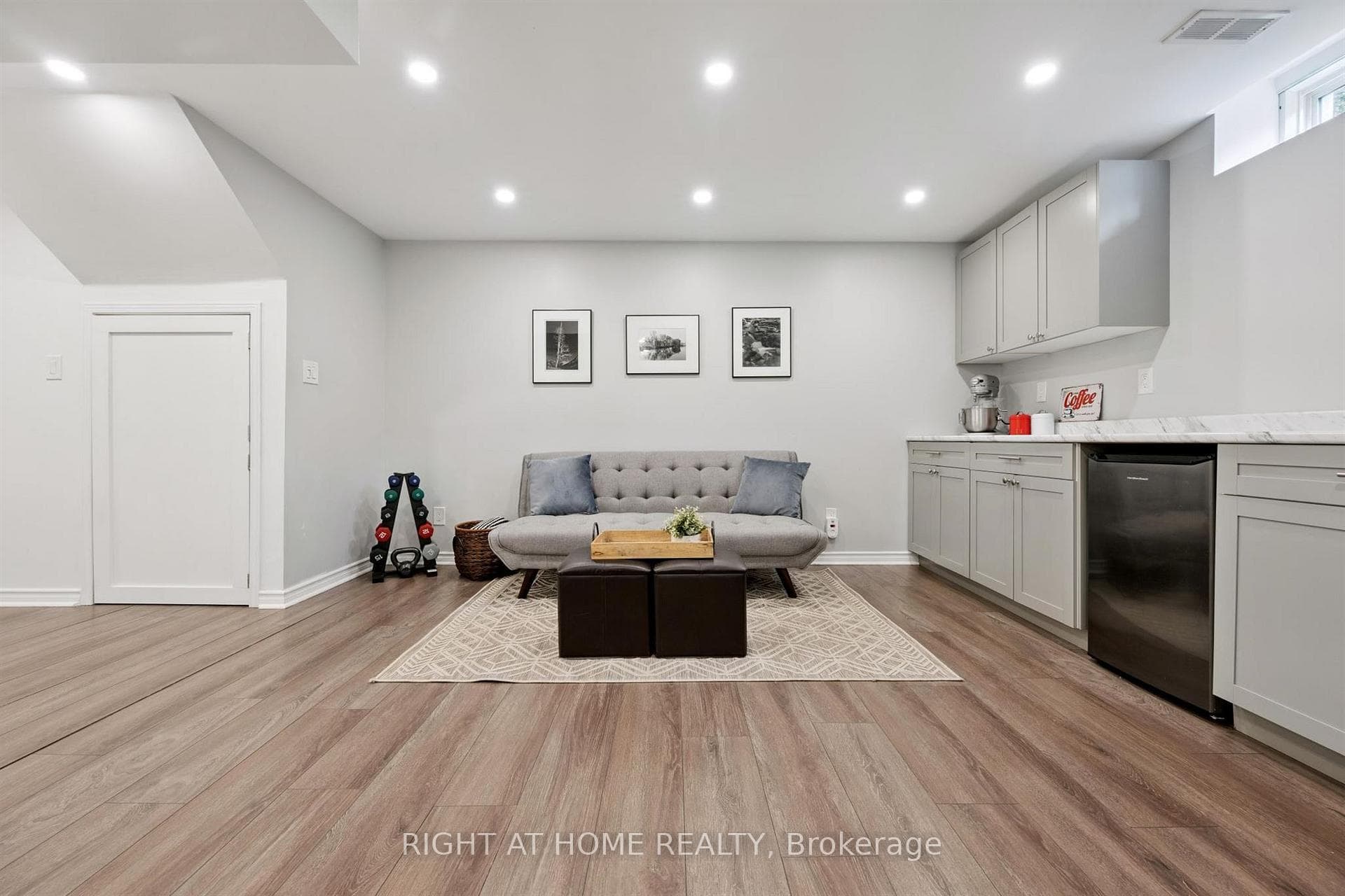 Flexible basement space with room to spread out