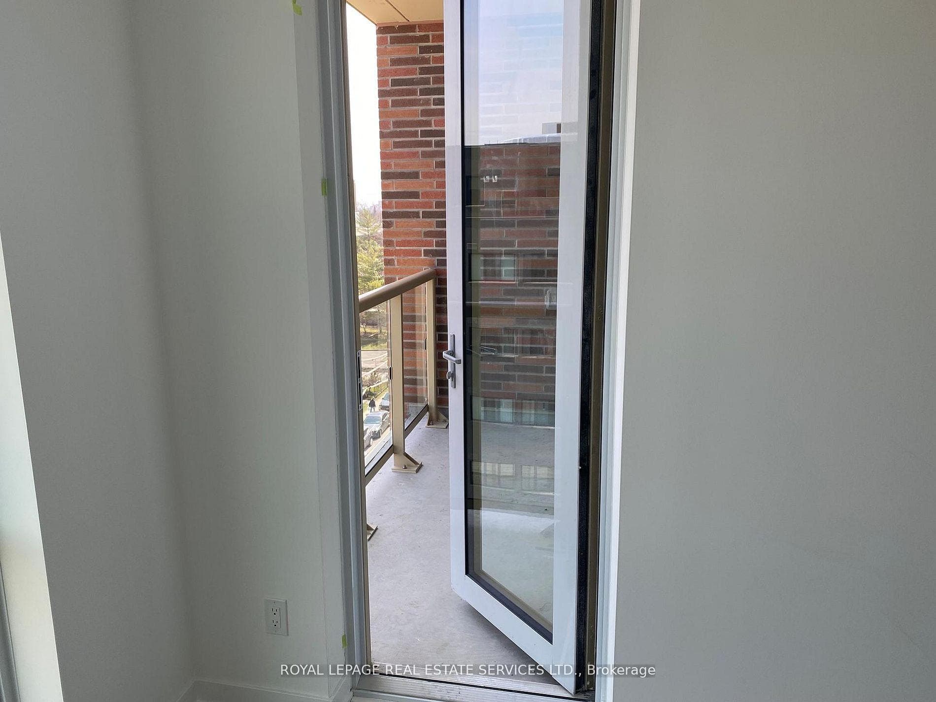 1787 St Clair Avenue Unit 621 photo 13