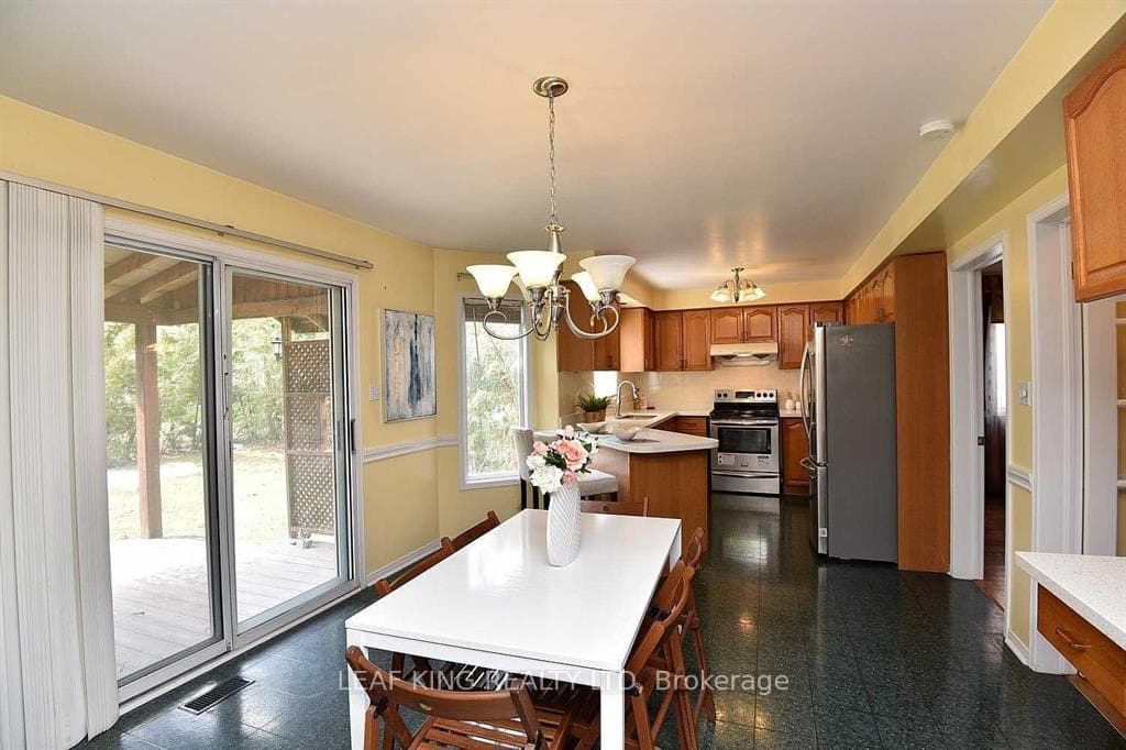 102 Huntingwood Avenue photo 6