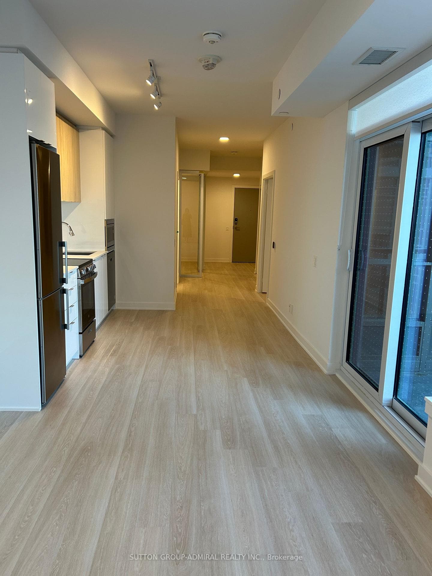 30 Upper Mall Way Unit 420 photo 20