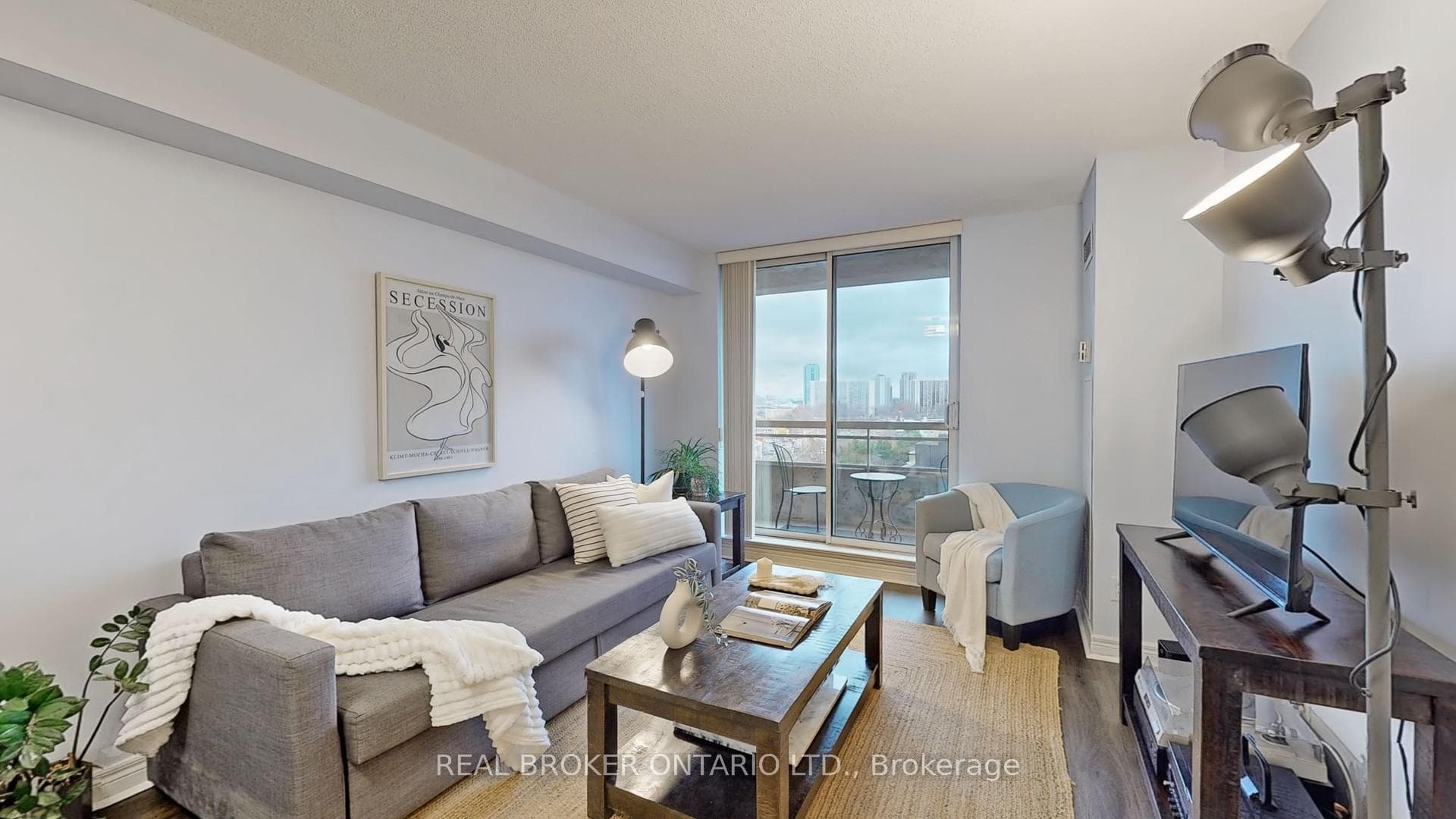 1700 Eglinton Avenue Unit 917 photo 5