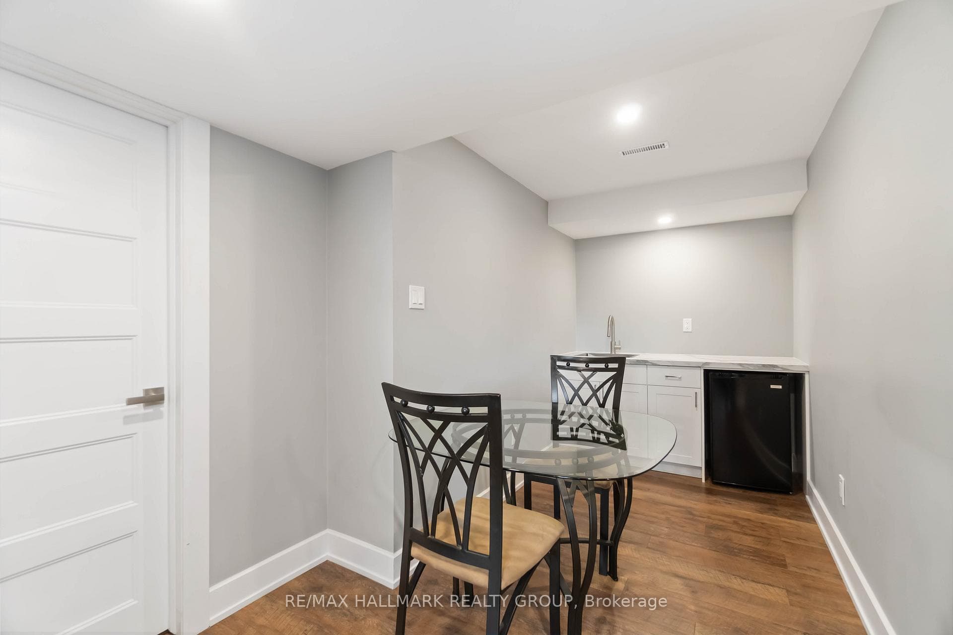 184 Bordeau Street photo 29