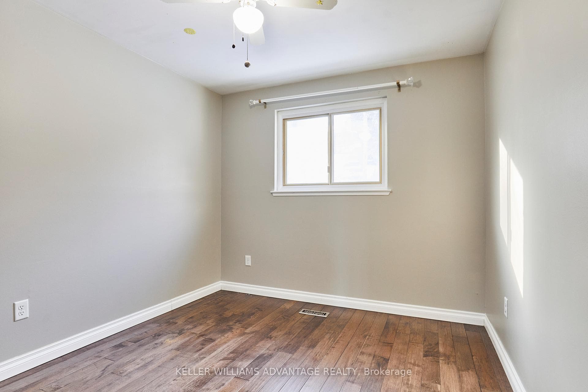 28 Sir Raymond Drive photo 13