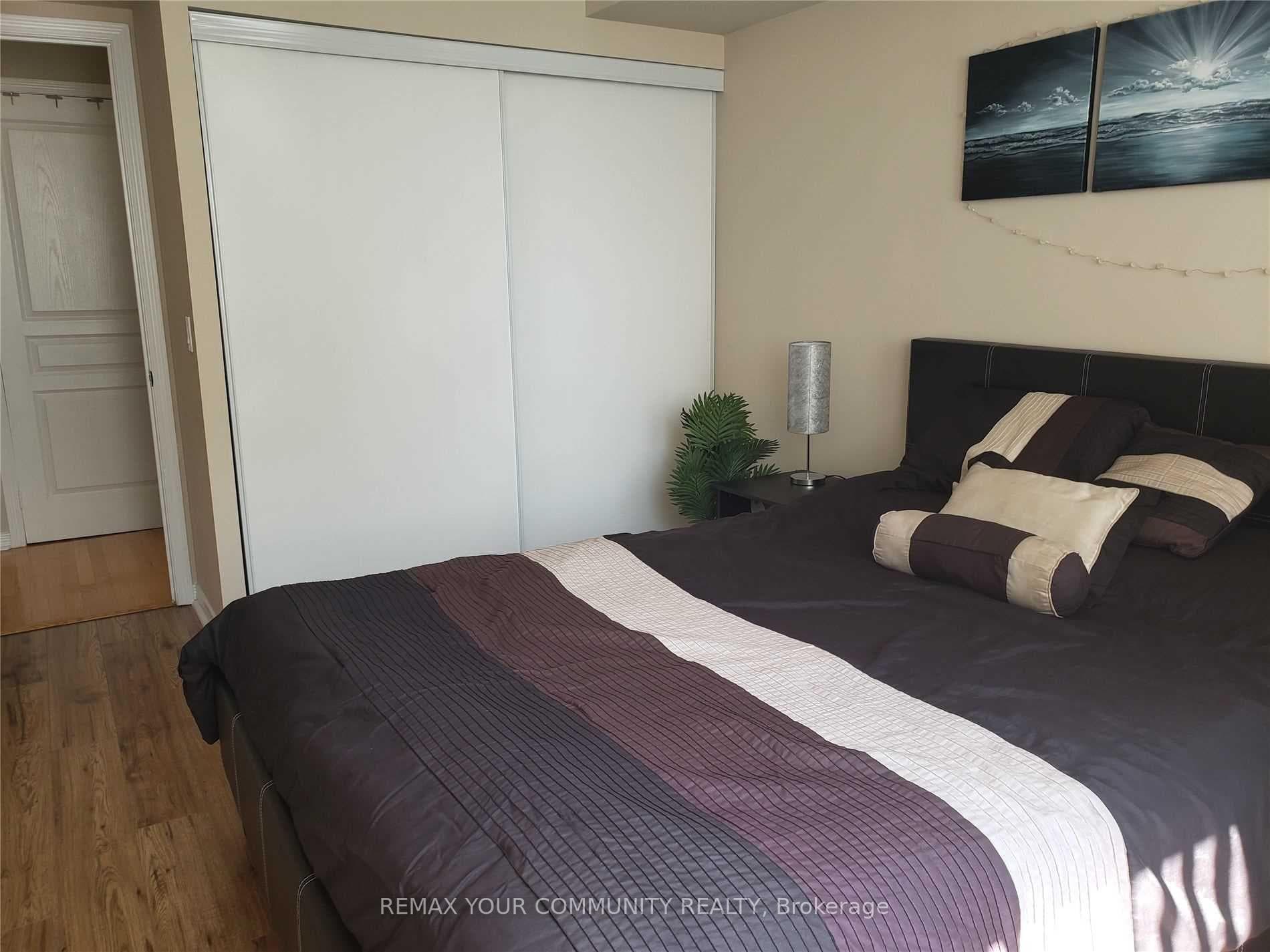 350 Red Maple Road Unit 612 photo 13