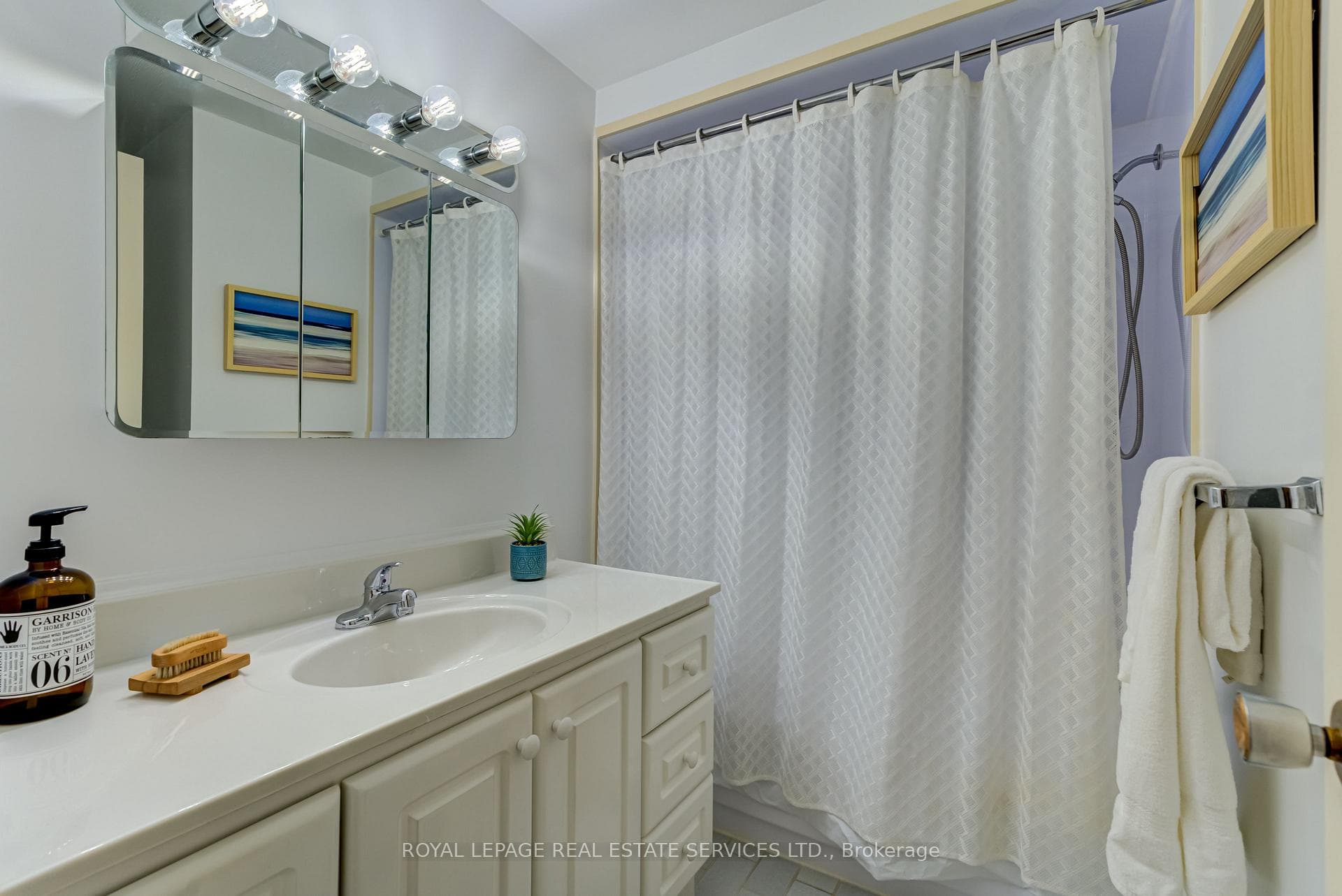 54 Garside Crescent photo 21