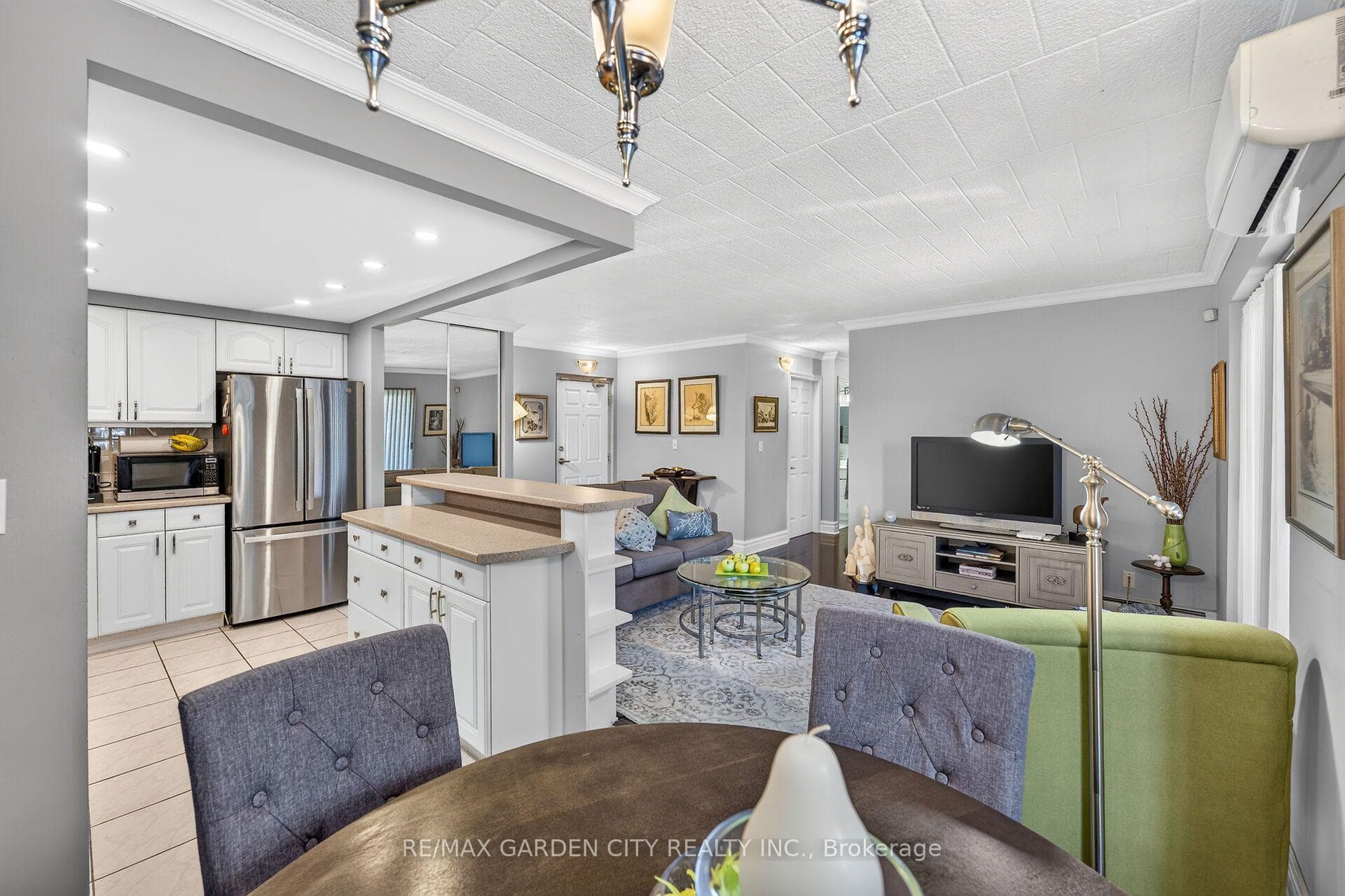 20 JOHN Street Unit 205 photo 15